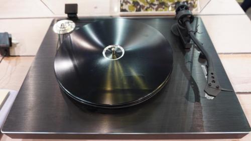 Metal turntable