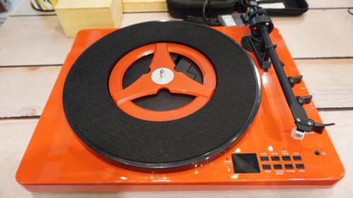 Turntable with CD